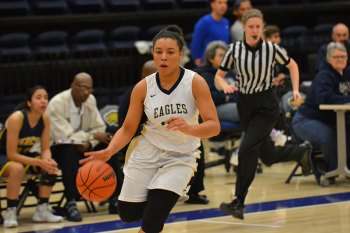 Golden Eagles improve to 3-1 in Conference with exciting win over Merced College Janissa Pates brings the ball down against Merced College.
